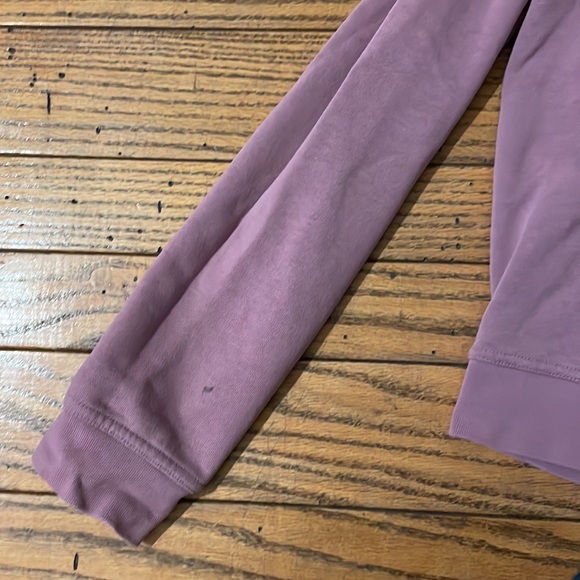 Nike Sweatshirt. Light purple. Size Small. - Picture 2 of 4